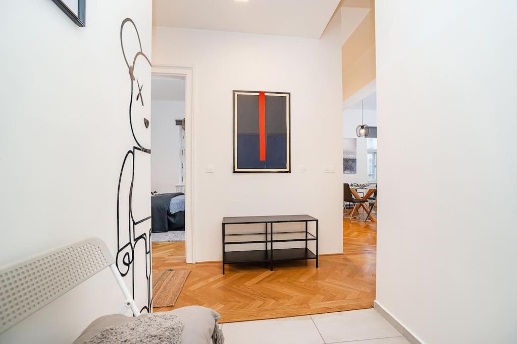 Bright And Designed In The Center Apartment Prag